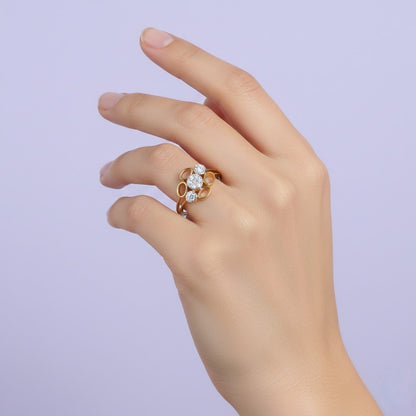 Contemporary Cluster Halo Diamond Gold Ring