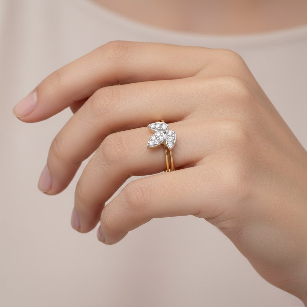 Leaf Twist Diamond Gold Ring