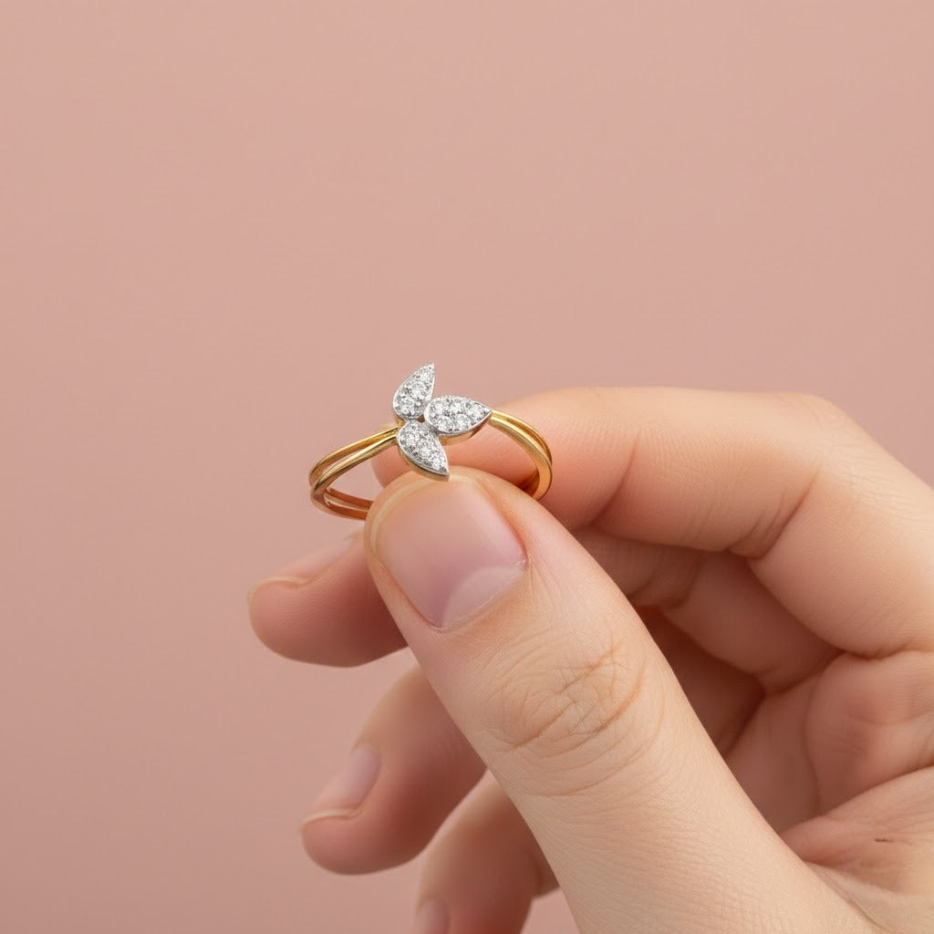 Leaf Twist Diamond Gold Ring