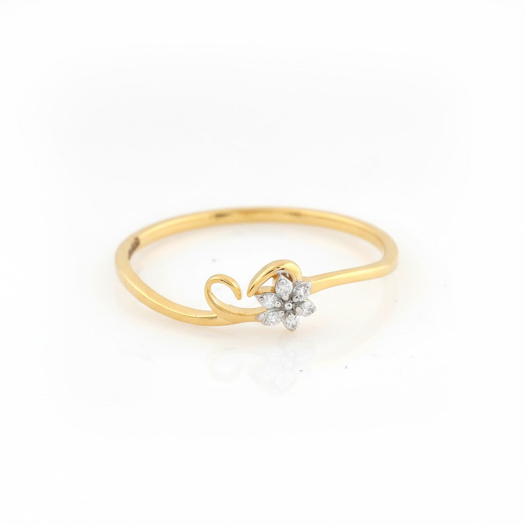 Emerald Bloom Twist Ring