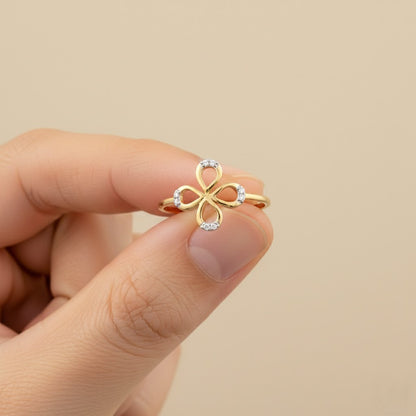 Lucky Clover Glow Ring