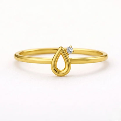 Minimal Gold Teardrop Diamond Ring