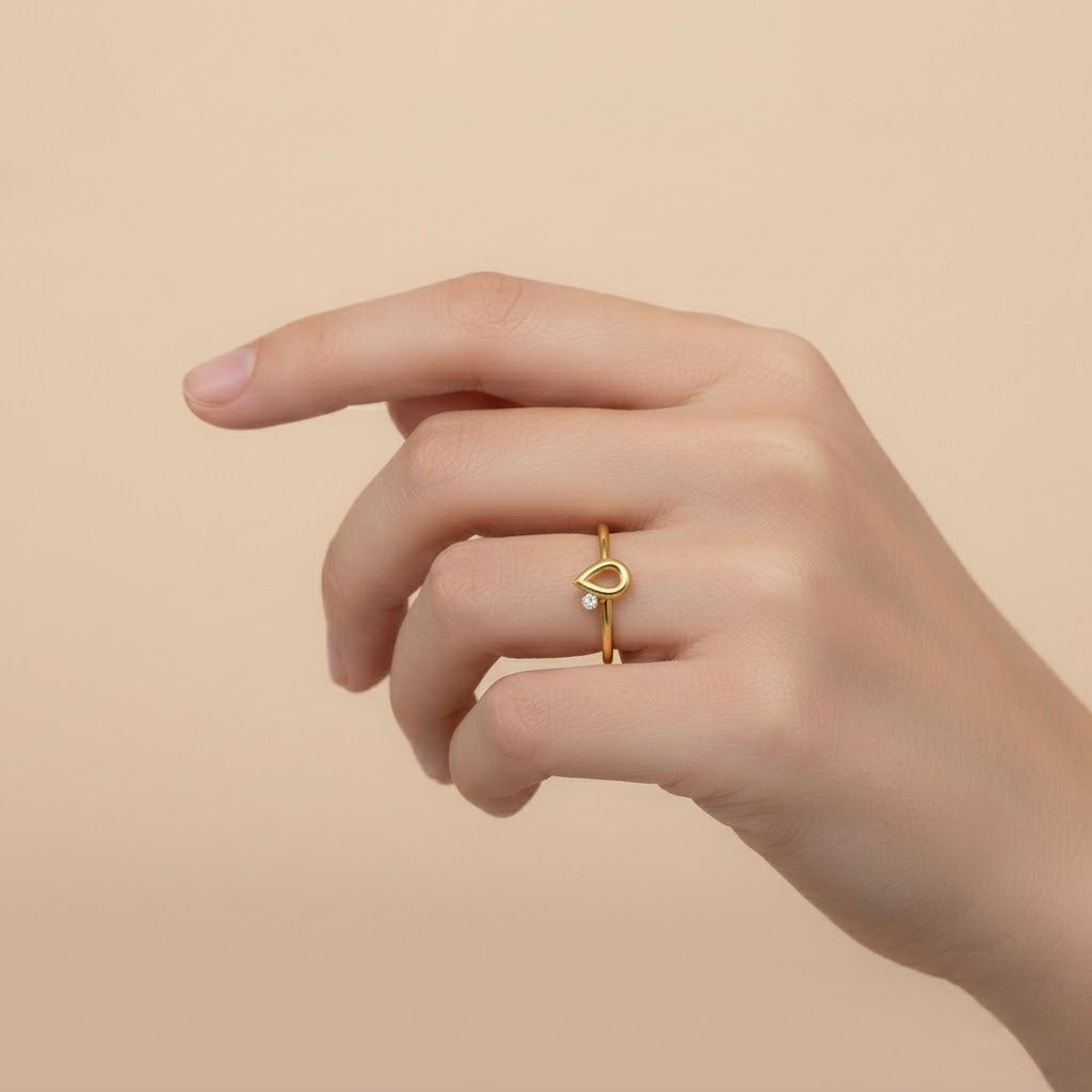 Minimal Gold Teardrop Diamond Ring