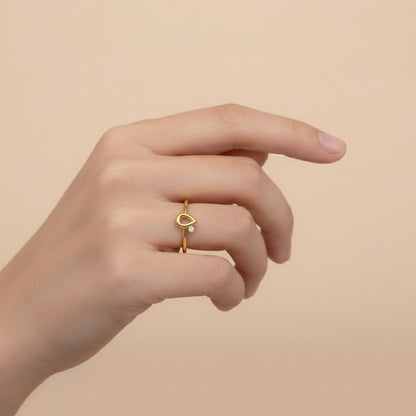 Minimal Gold Teardrop Diamond Ring