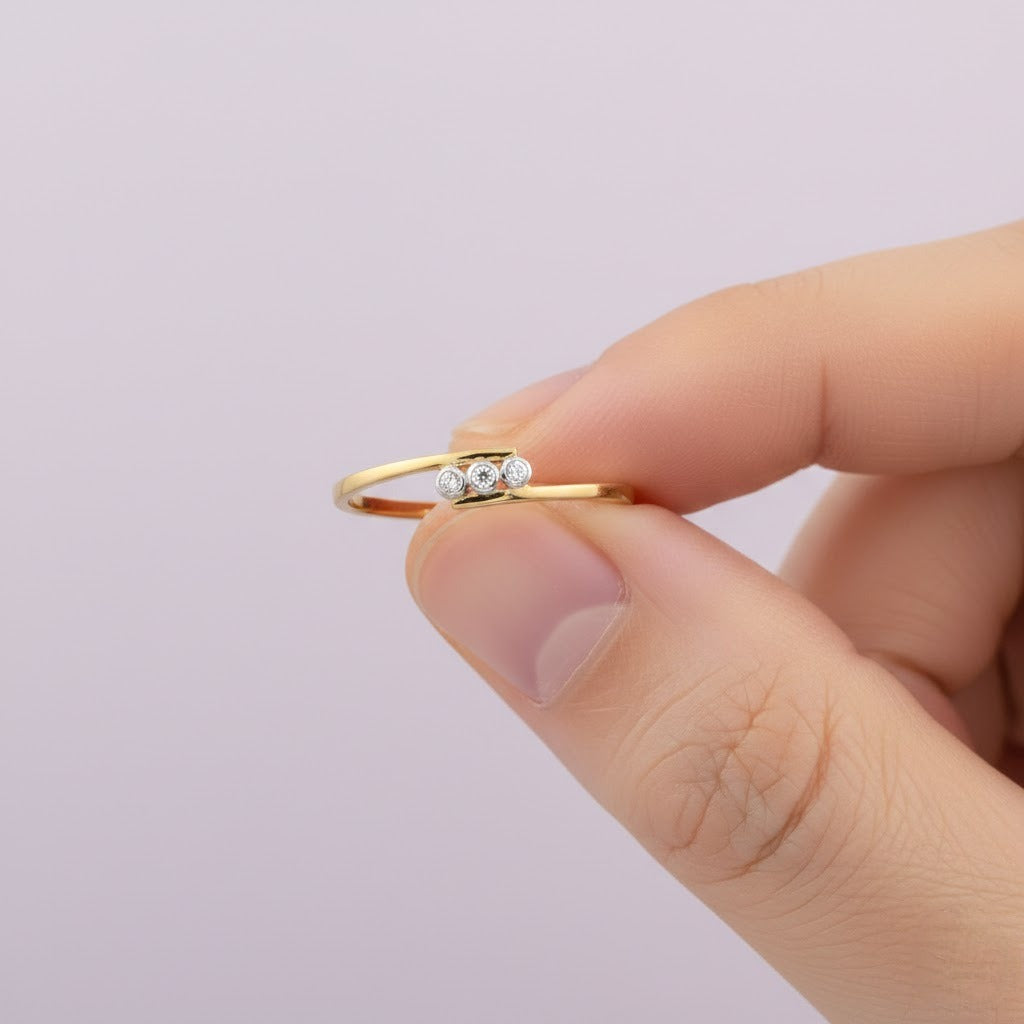 Minimal Gold Triple Diamond Ring