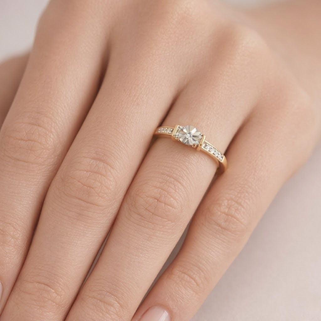 Starburst solitaire diamond gold ring