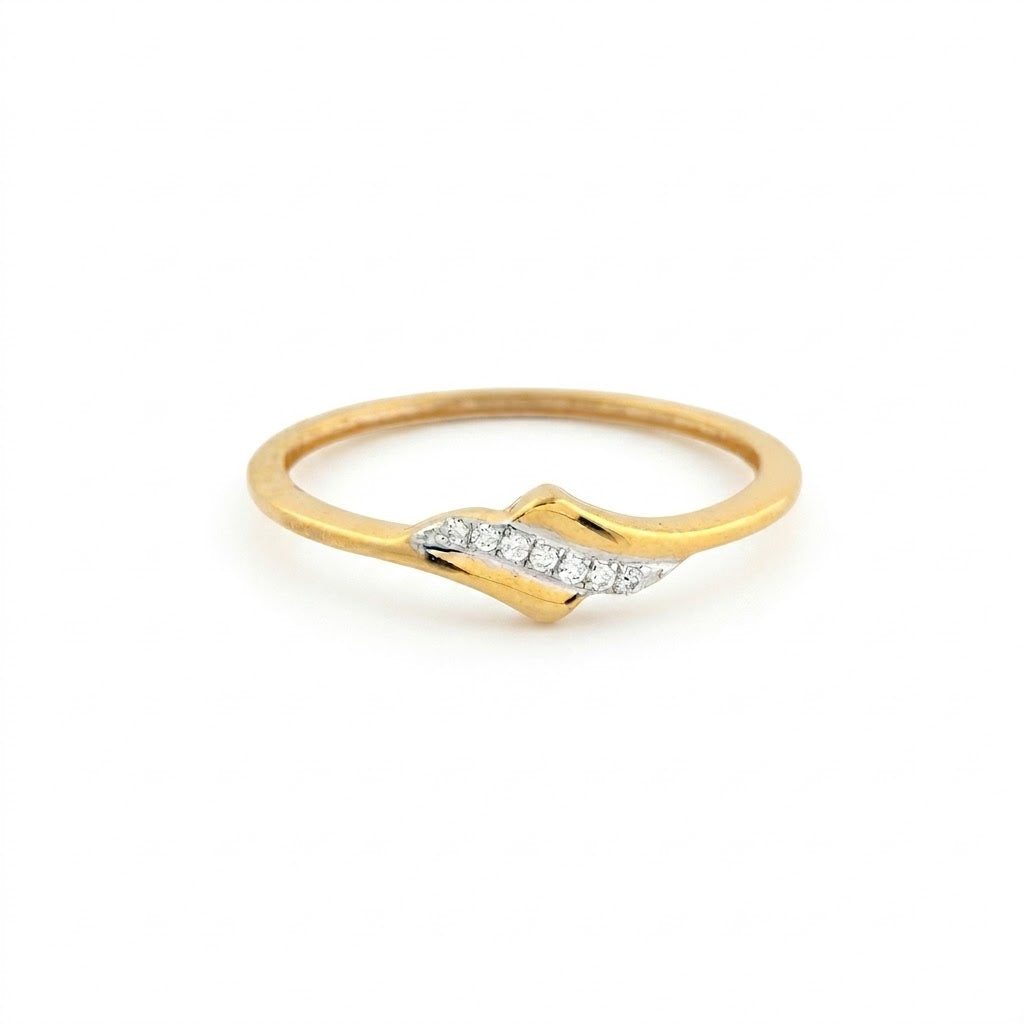 Flowing Wave Accent Diamond Gold ring