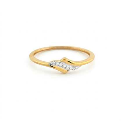 Flowing Wave Accent Diamond Gold ring