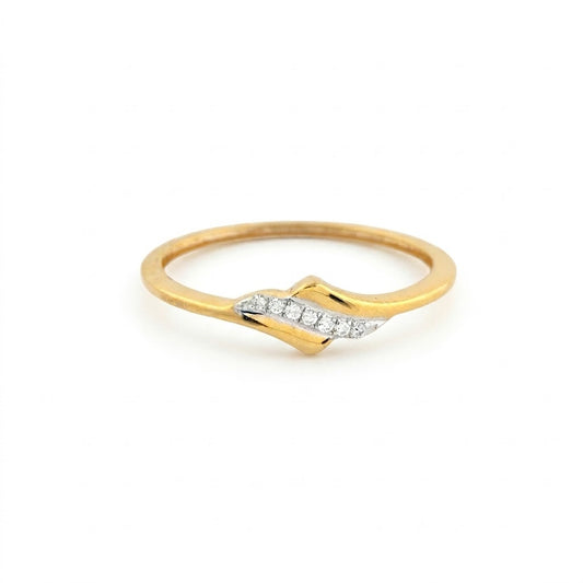 Flowing Wave Accent Diamond Gold ring