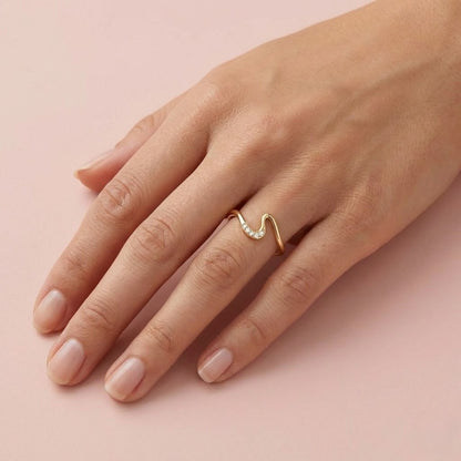 Wave Curve Diamond Gold ring