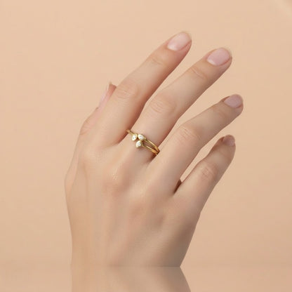 Triple Dot Accent Diamond Gold ring