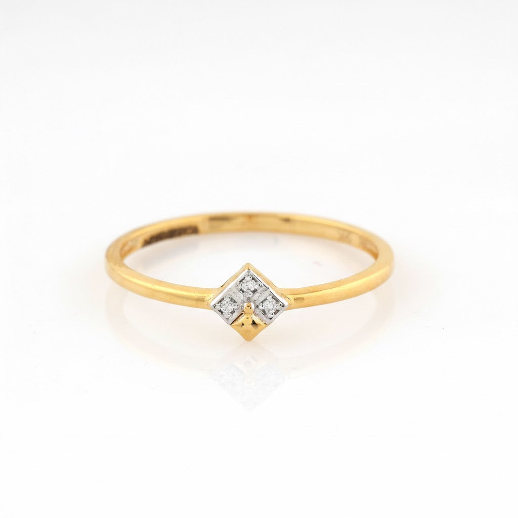 Square Crest Diamond Gold ring