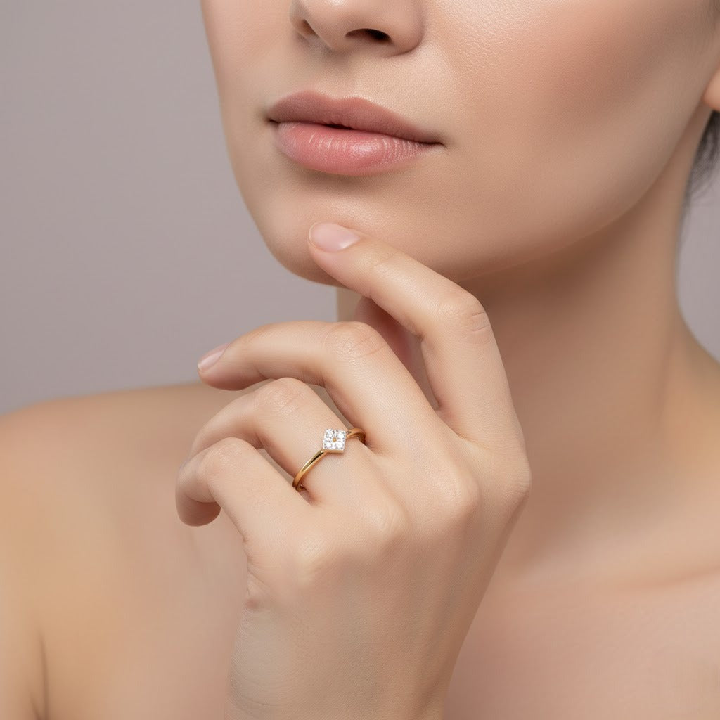 Square Crest Diamond Gold ring