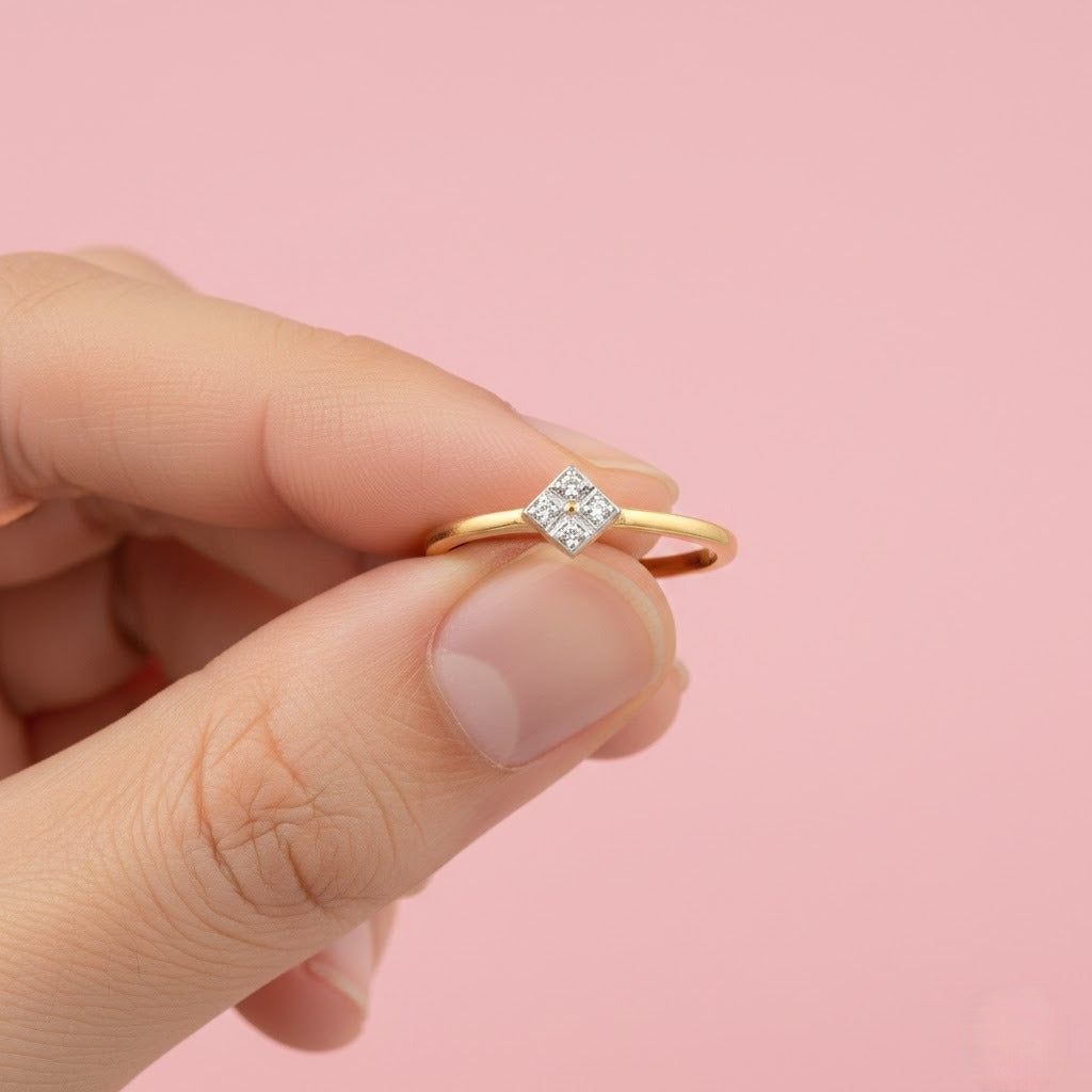 Square Crest Diamond Gold ring