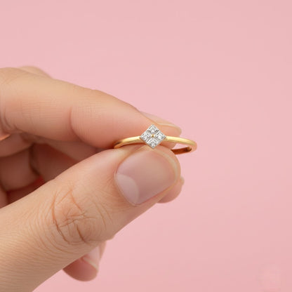 Square Crest Diamond Gold ring