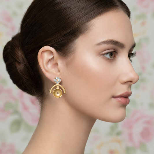 Modern Arch Disc Design Diamond Gold Earrings