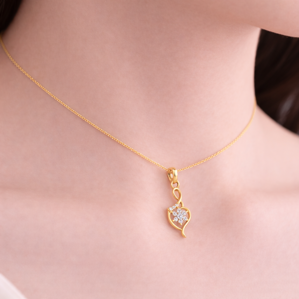 Infinity Bloom Diamond Pendant in 9 Karat Gold