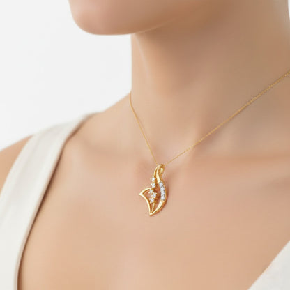 9K Elegant Curve Diamond Gold Pendant