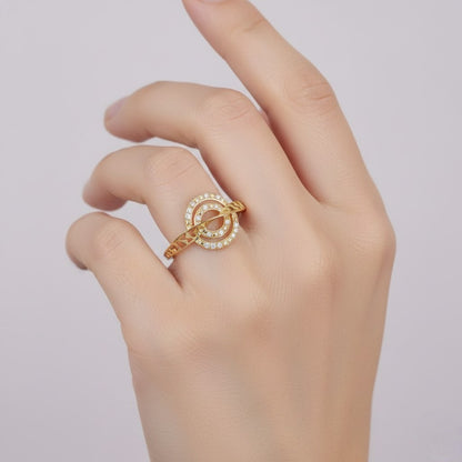 Elegant Circular Harmony Sparkle Diamond Gold Ring