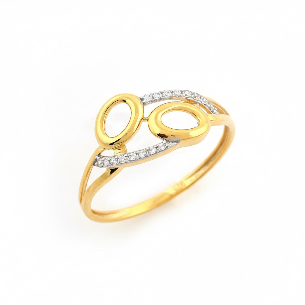 Interlocking Oval Diamond Gold Ring