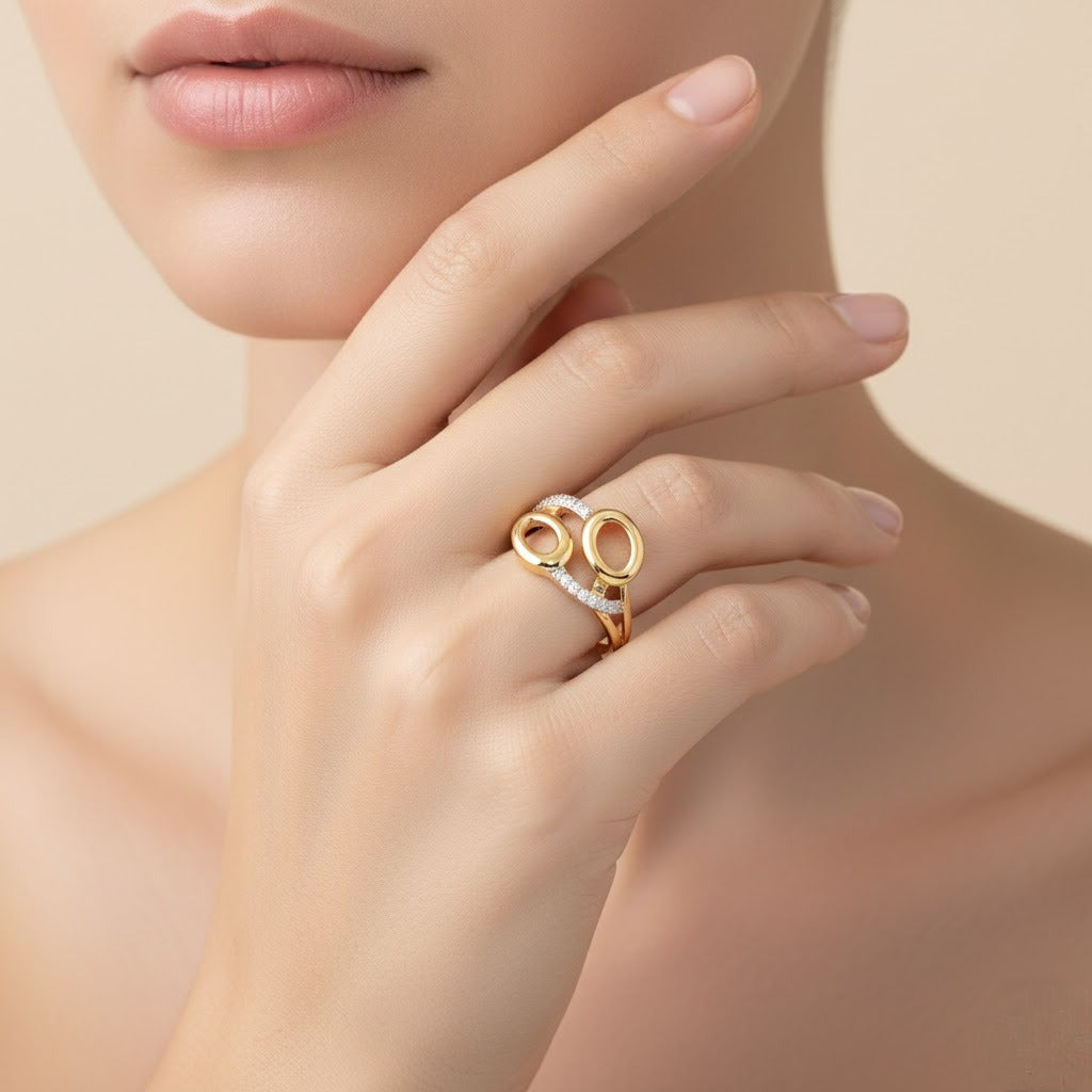 Interlocking Oval Diamond Gold Ring