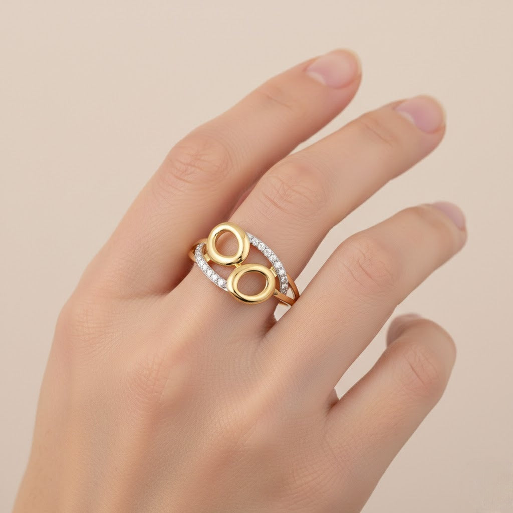 Interlocking Oval Diamond Gold Ring