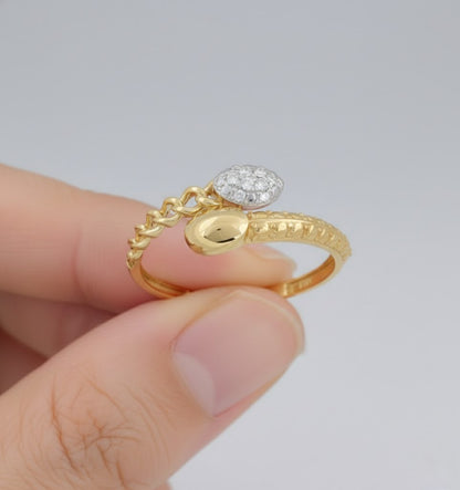 Royal Chain Blossom Sparkle Design Diamond Gold Ring