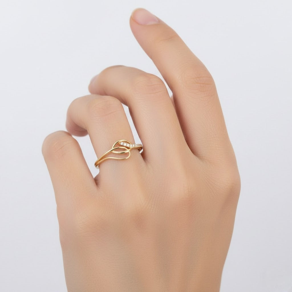 Elegant Infinity Loop Sparkle Design Diamond Gold Ring