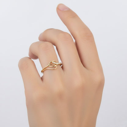 Elegant Infinity Loop Sparkle Design Diamond Gold Ring