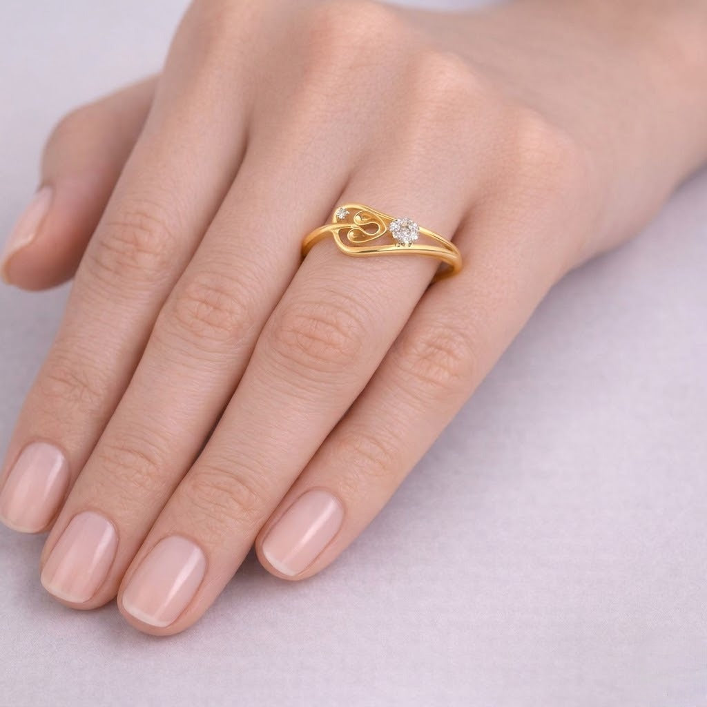 Graceful Heart Loop Sparkle Diamond Gold Ring