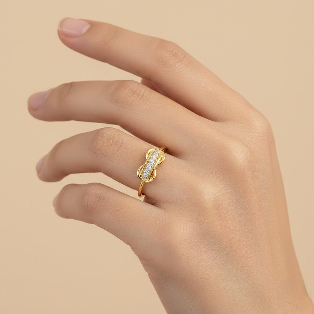 Curved bar motif diamond gold ring