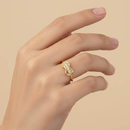 Curved bar motif diamond gold ring
