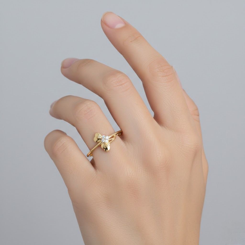Minimal Butterfly Curve Sparkle Diamond Gold Ring