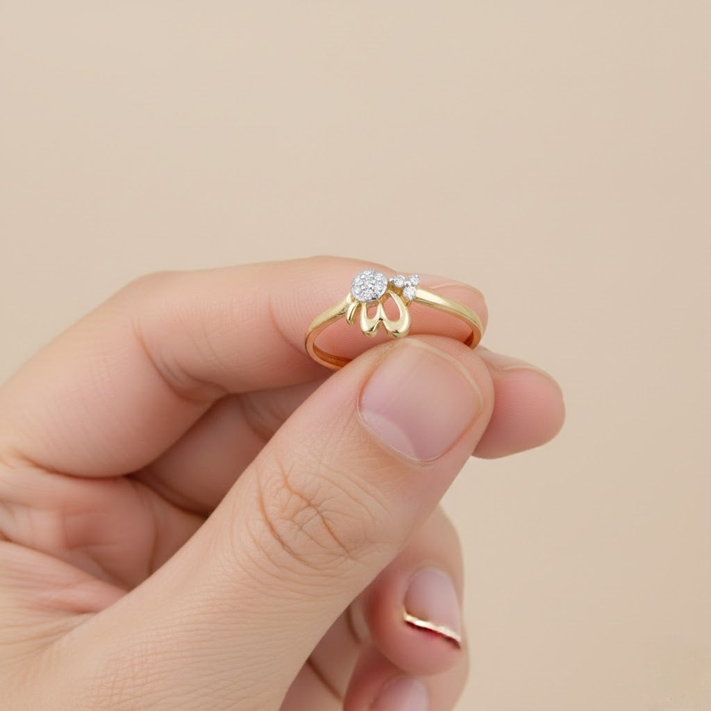 Delicate Floral Curve Sparkle Design Diamond Gold Ring