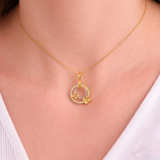 Elegant Floral Circle Diamond Gold Pendant