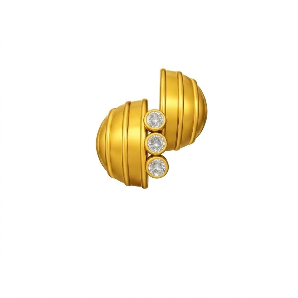 Elegant Wave-Inspired diamond gold pendant