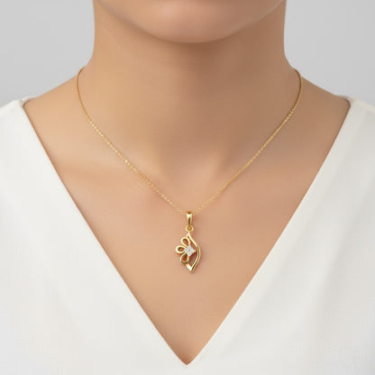 Petal Breeze Frame Diamond Gold Pendant