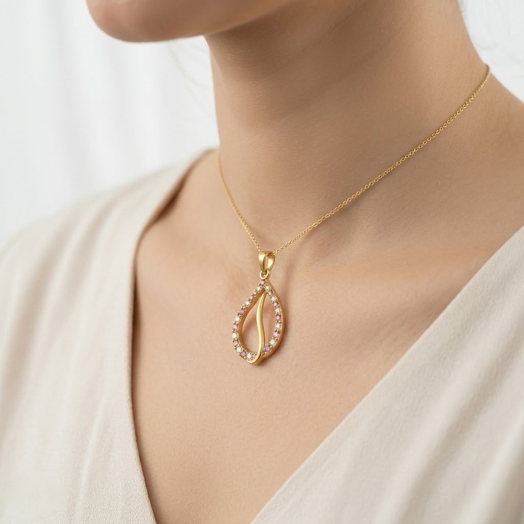 Graceful Teardrop Curve Design diamond gold pendant