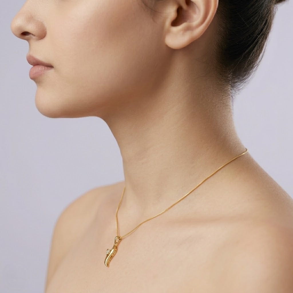 Floral curve accent diamond gold pendant