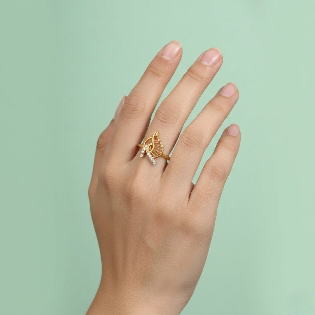 Feather-Inspired Diamond Gold Ring
