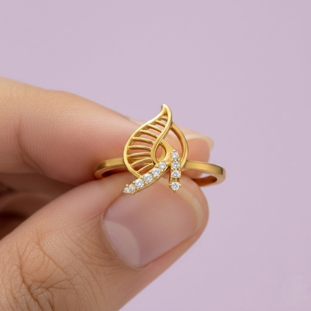 Feather-Inspired Diamond Gold Ring