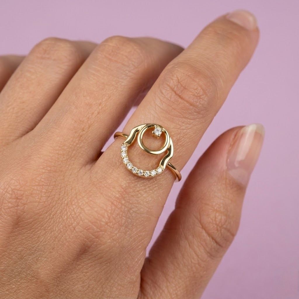 Contemporary Circle Design Ring