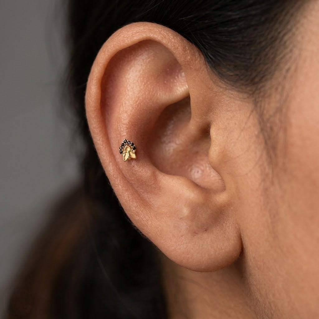 9K Gold Black Stone Leaf Flame Second Stud Earrings