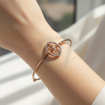 Brave Hearted Gold Bangle