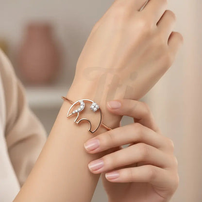 Minimal elephant Gold Bangle