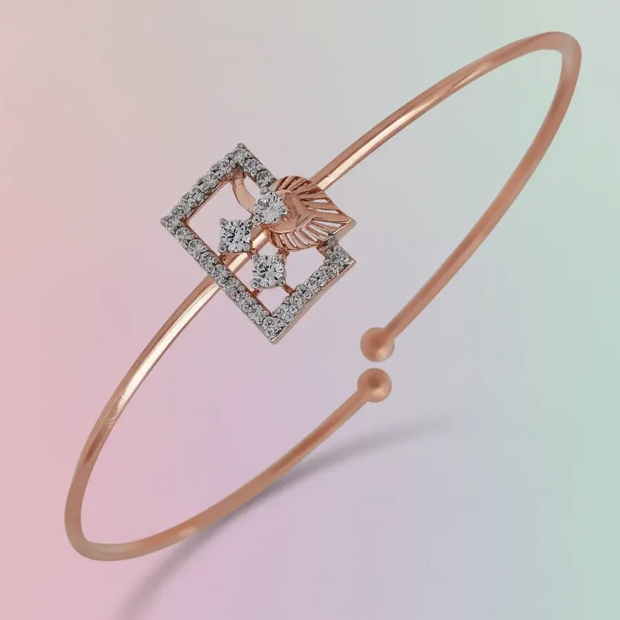 Chic Leaf Boxed Gold Bangle