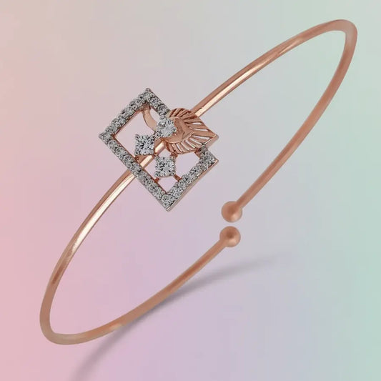 Chic Leaf Boxed Gold Bangle