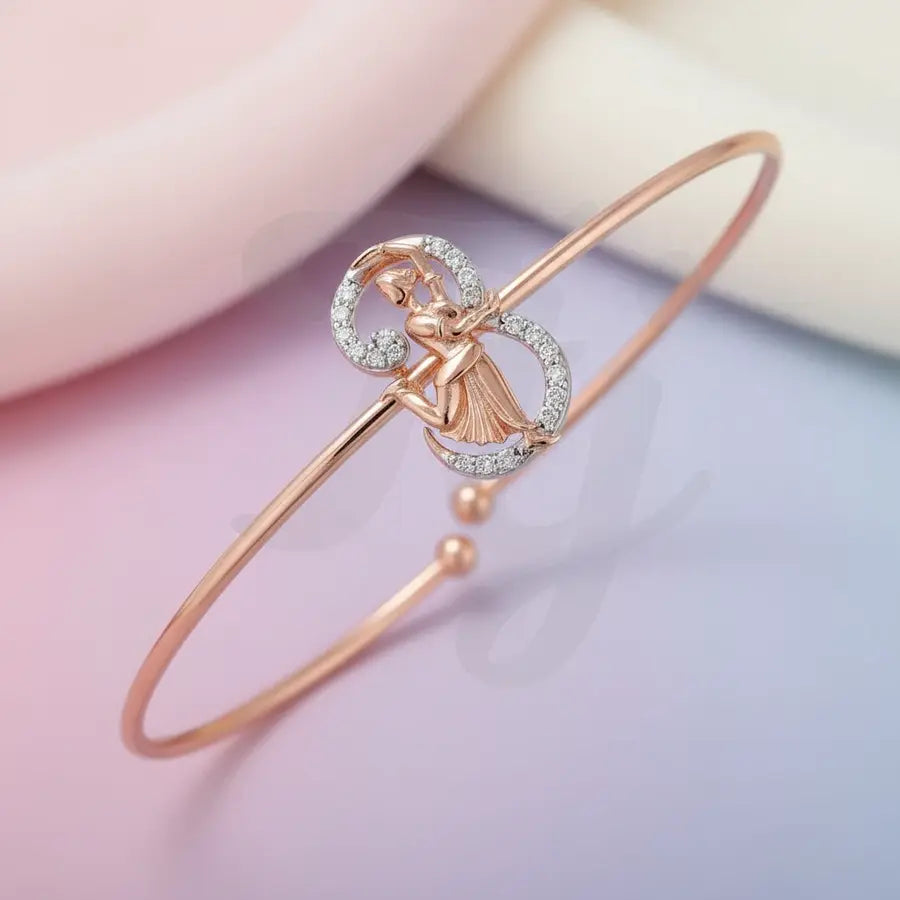 Elegant Pose Artistry Gold Bangle
