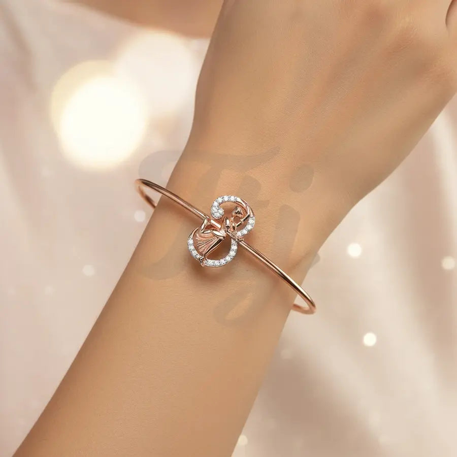 Elegant Pose Artistry Gold Bangle