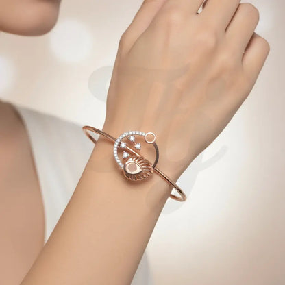 Royal Feather Motif Gold Bangle
